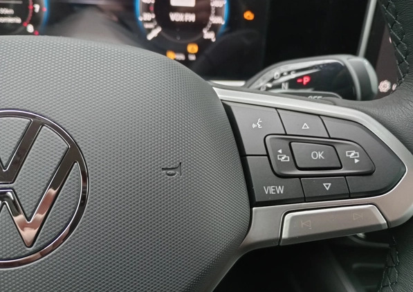 Volkswagen Passat cena 193500 przebieg: 10, rok produkcji 2024 z Kolonowskie małe 379